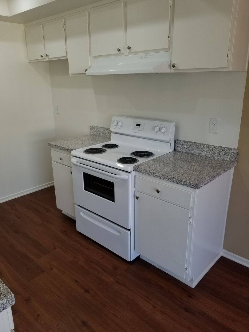 Apartment for rent at 1950 E Santa Clara Ave, Santa Ana, CA 92705