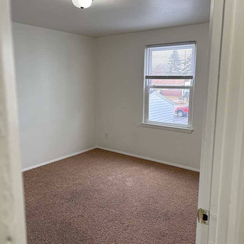 Apartment for rent at 1095 Gillingham Rd, Neenah, WI 54956