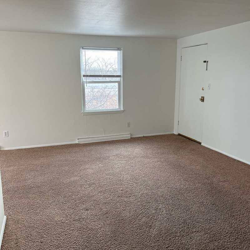 Apartment for rent at 1095 Gillingham Rd, Neenah, WI 54956