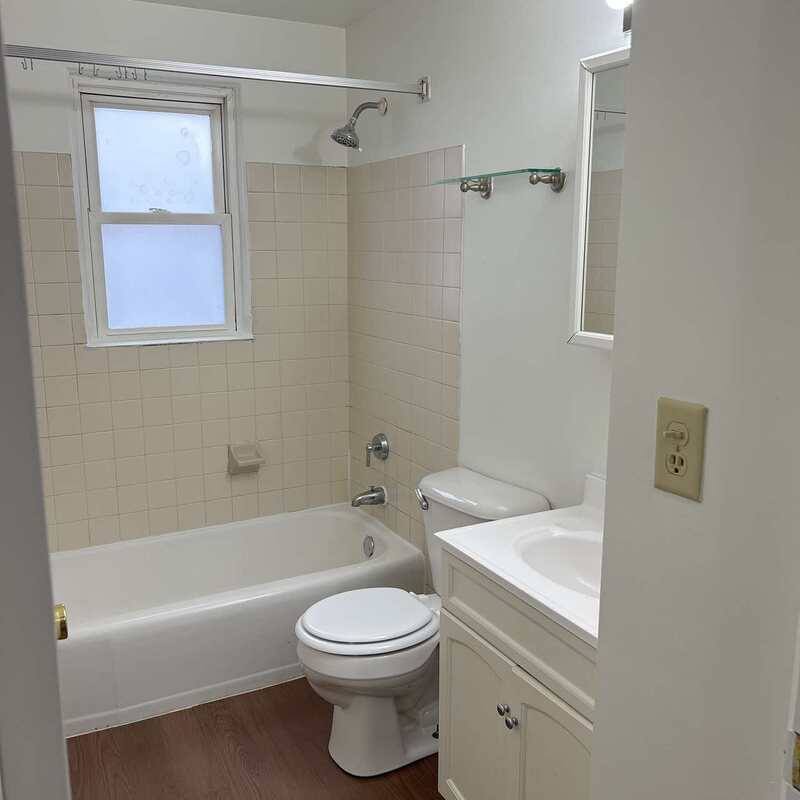 Apartment for rent at 1095 Gillingham Rd, Neenah, WI 54956