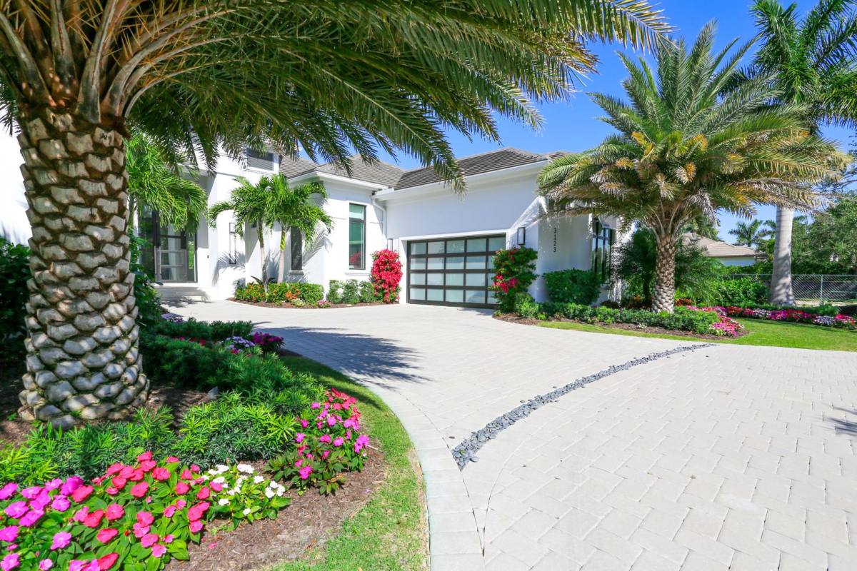 House for rent at 3123 Crayton Rd, Naples, FL 34103