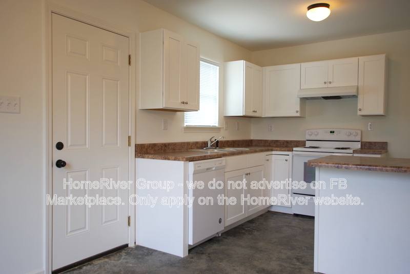 House for rent at 2975 Lake Park Rd, Memphis, TN 38127