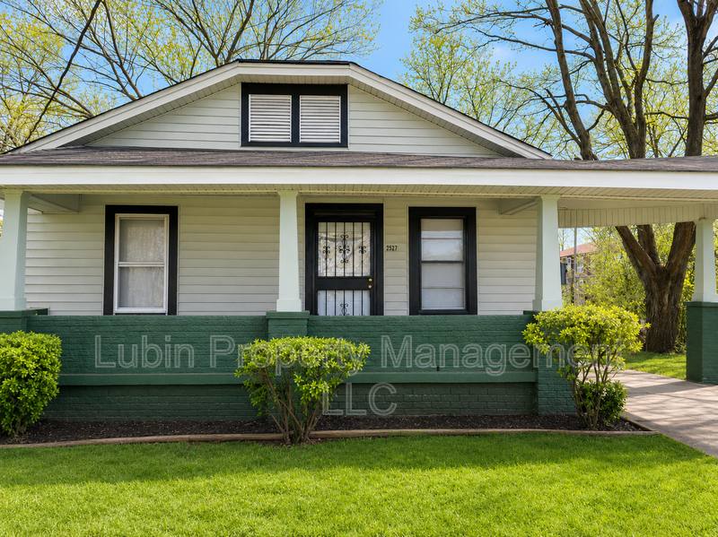 House for rent at 2527 Calvert Ave, Memphis, TN 38108