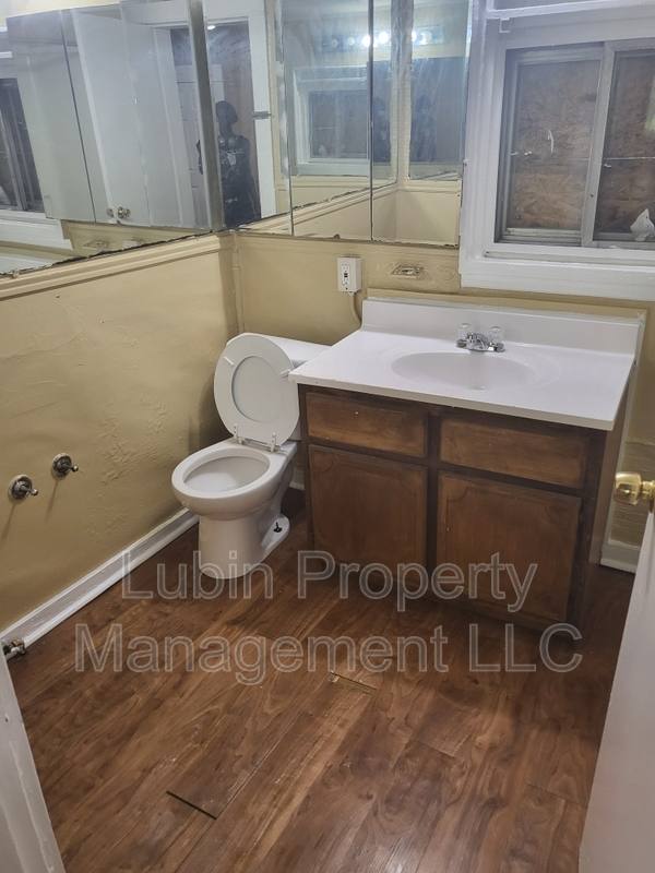 House for rent at 2527 Calvert Ave, Memphis, TN 38108
