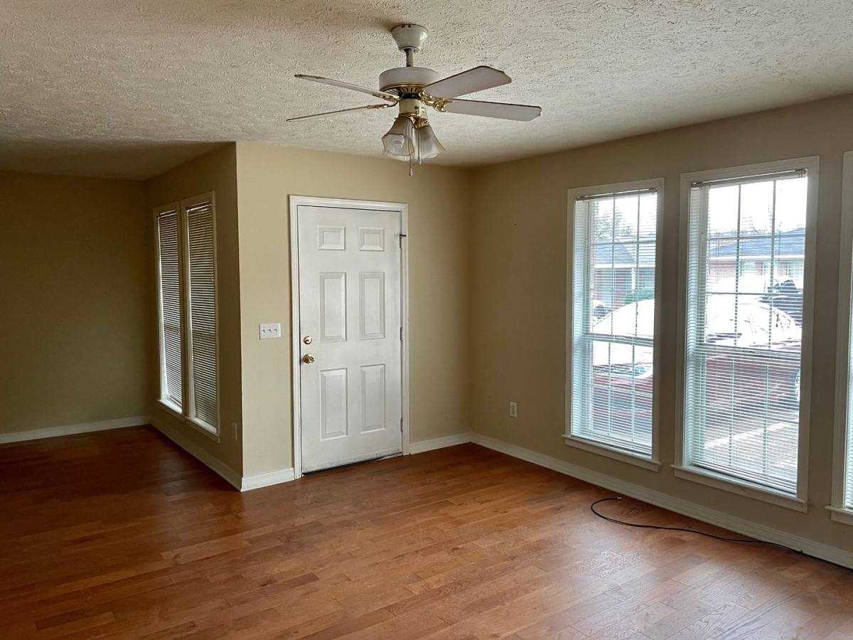 Apartment for rent at 830 N Jackson St, Starkville, MS 39759