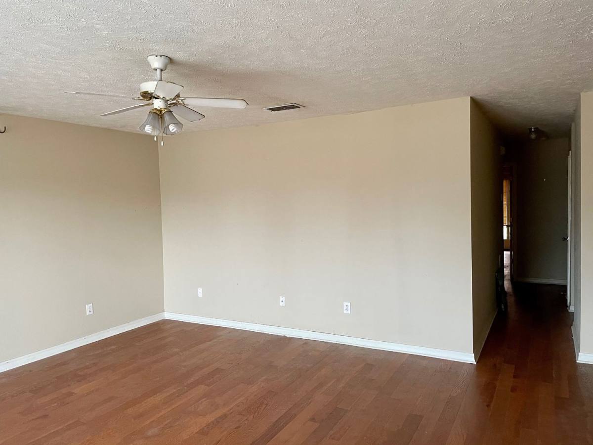 Apartment for rent at 830 N Jackson St, Starkville, MS 39759