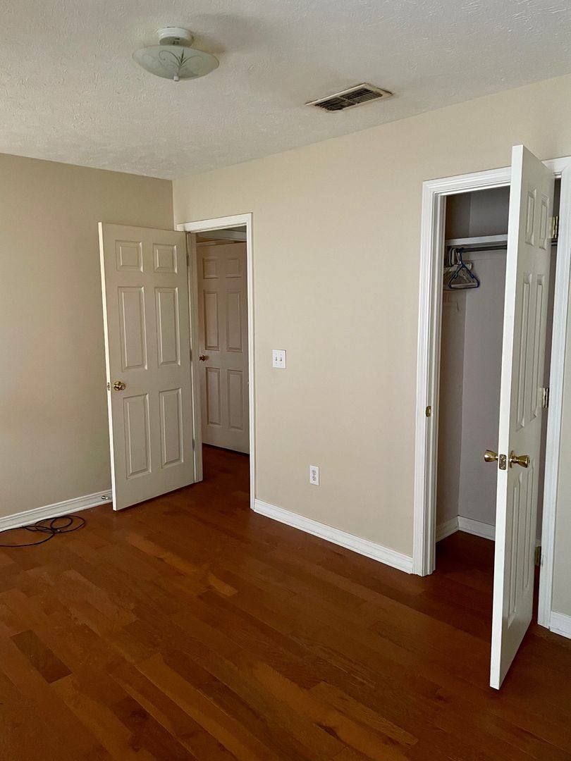 Apartment for rent at 830 N Jackson St, Starkville, MS 39759