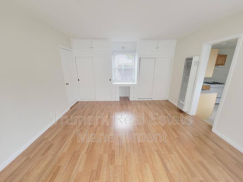 Apartment for rent at 927 E Lexington Dr #A, Glendale, CA 91206