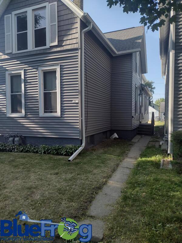 Apartment for rent at 1009-1011 Superior Ave, Sheboygan, WI 53081