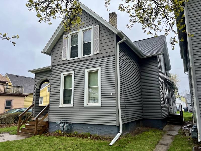 Apartment for rent at 1009-1011 Superior Ave, Sheboygan, WI 53081