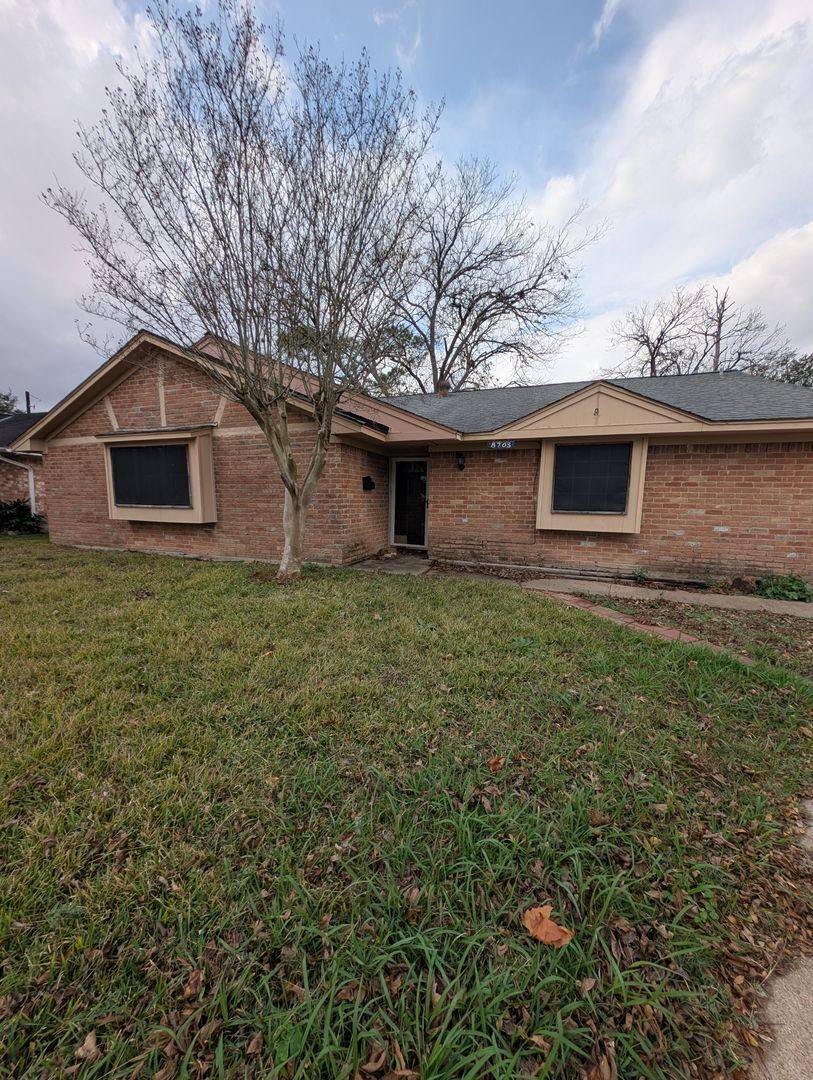 House for rent at 8703 Collingsdale Rd, La Porte, TX 77571