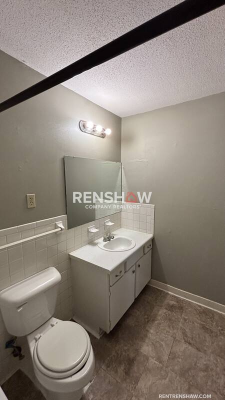 Apartment for rent at 3219 Thirteen Colony Mall 2B, Memphis, TN 38115
