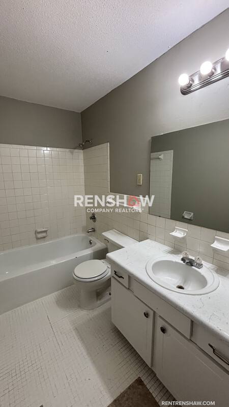 Apartment for rent at 3219 Thirteen Colony Mall 2B, Memphis, TN 38115
