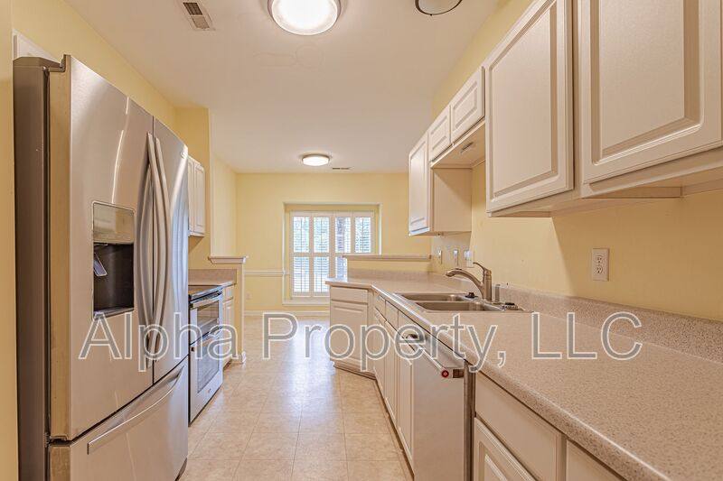 Townhouse for rent at 142 Spring Crossing Circle, Greer, SC 29650