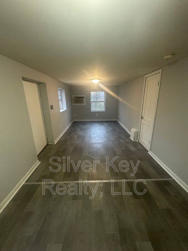 Apartment for rent at 107 Forrest Ave #6, Athens, TN 37303