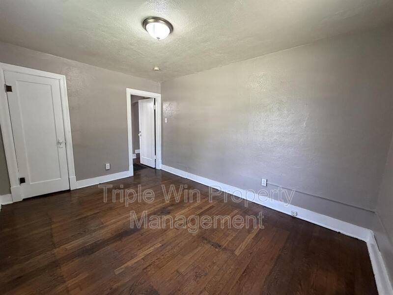 House for rent at 8530 Lowell St, St. Louis, MO 63147