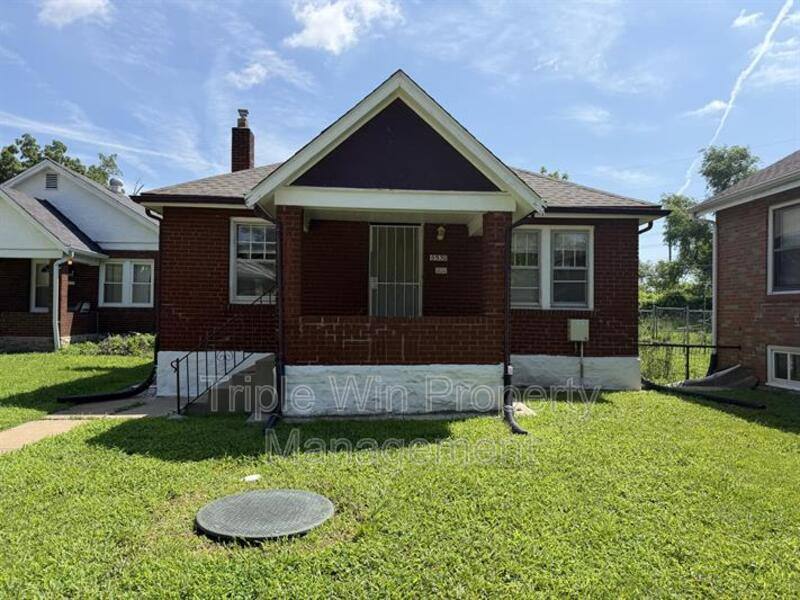 House for rent at 8530 Lowell St, St. Louis, MO 63147