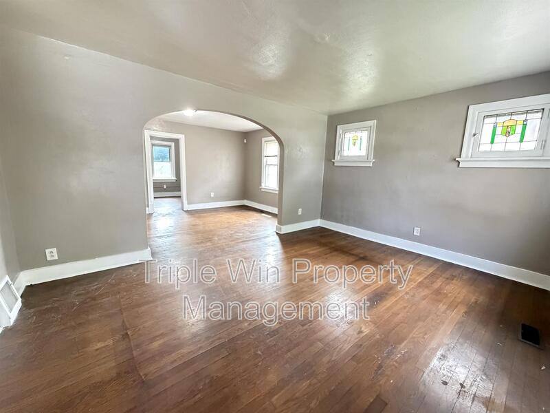House for rent at 8530 Lowell St, Saint Louis, MO 63147