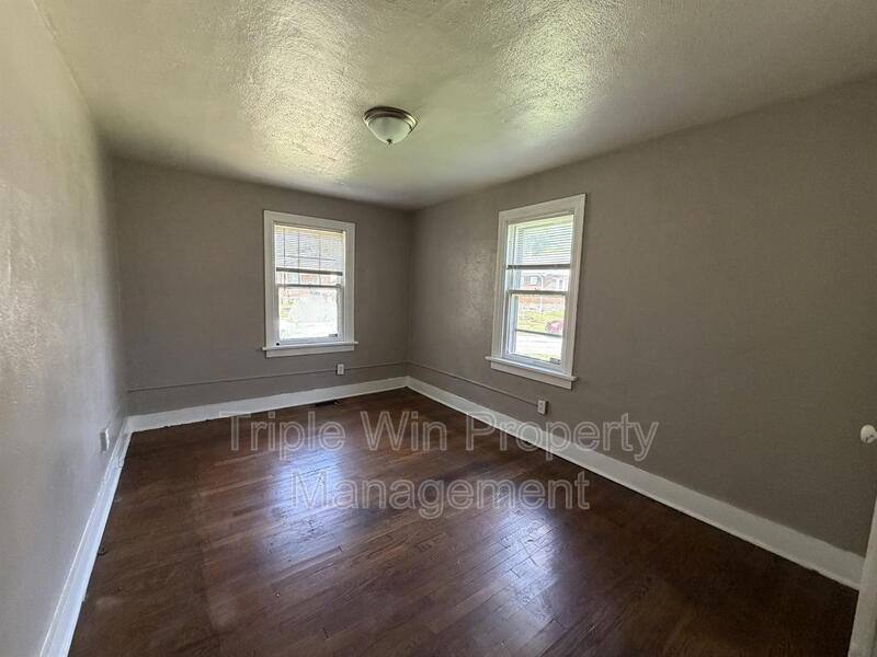 House for rent at 8530 Lowell St, St. Louis, MO 63147