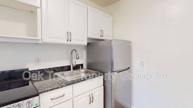 Apartment for rent at 444 28th St #5, Oakland, CA 94609