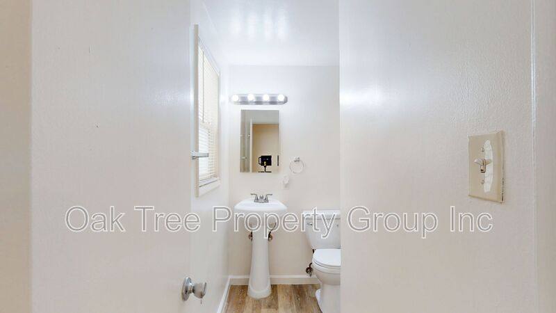 Apartment for rent at 444 28th St #5, Oakland, CA 94609