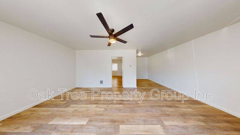Apartment for rent at 444 28th St #5, Oakland, CA 94609