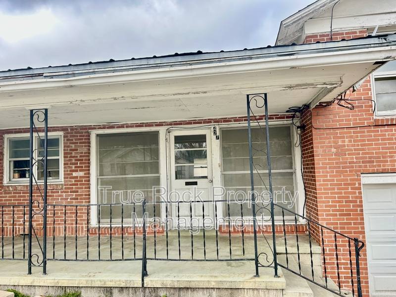 House for rent at 427 S Center Ave, Ada, OK 74820