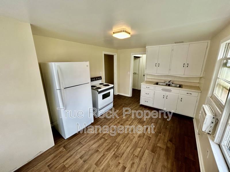 House for rent at 427 S Center Ave, Ada, OK 74820