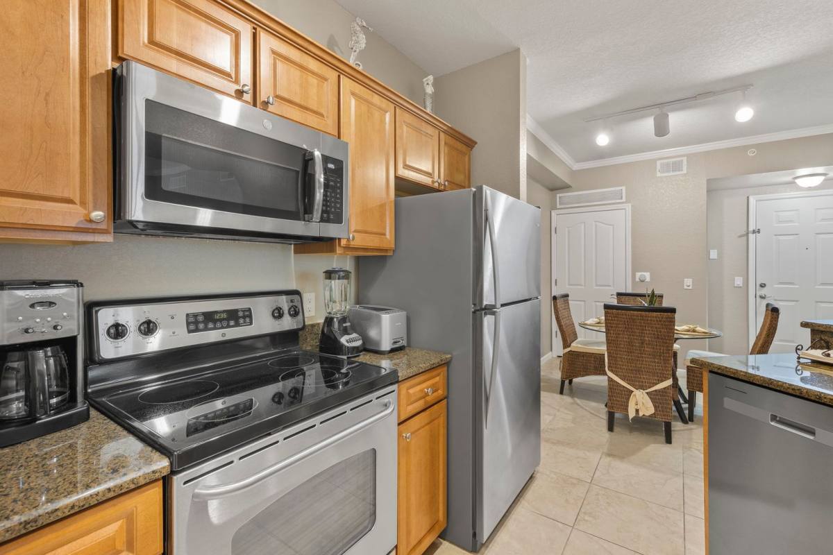 Apartment for rent at 12955 Positano Circle, Naples, FL 34105
