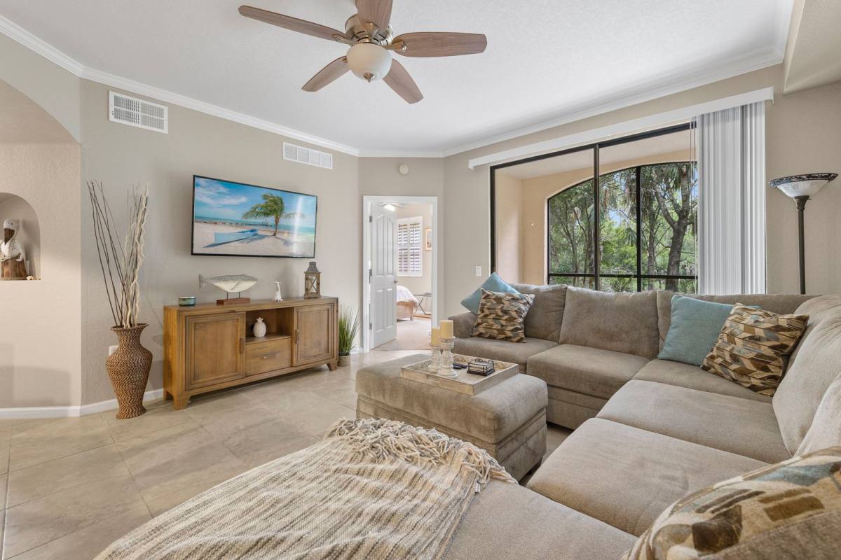 Apartment for rent at 12955 Positano Circle, Naples, FL 34105