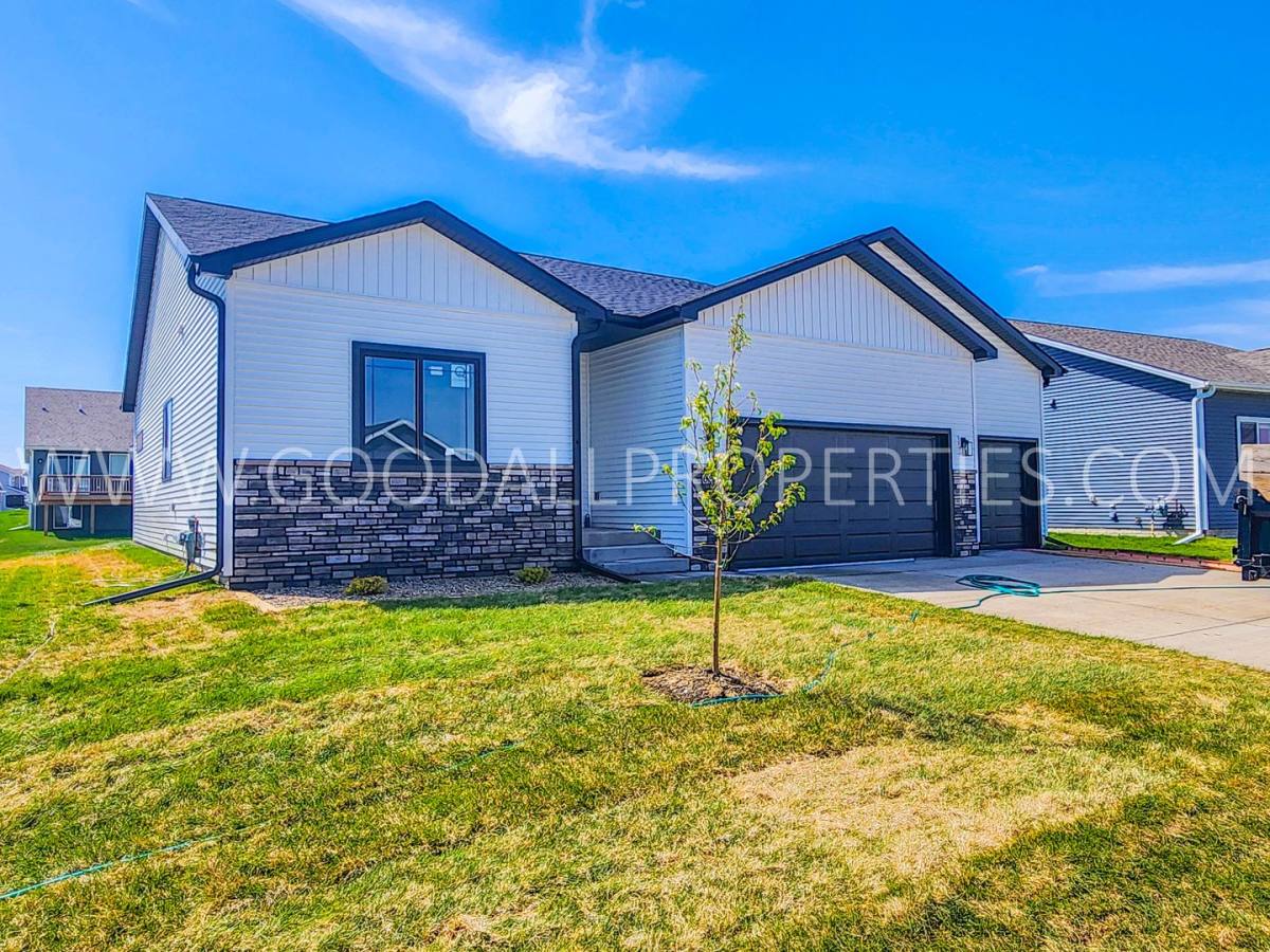 House for rent at 650 NW Rosemont Dr, Waukee, IA 50263