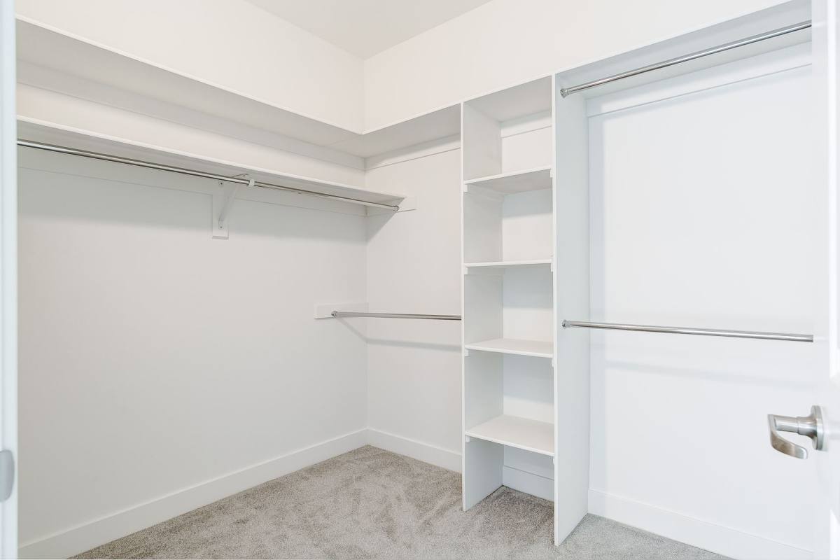 Apartment for rent at 11721 Runnymede St, North Hollywood, CA 91605