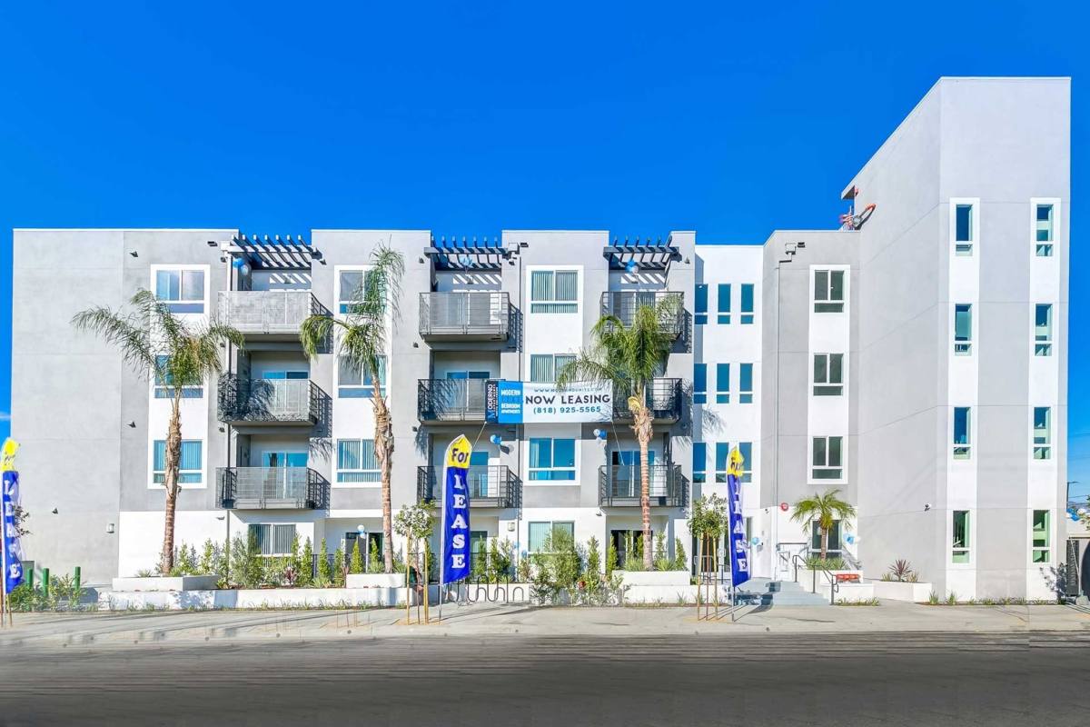 Apartment for rent at 11721 Runnymede St, North Hollywood, CA 91605