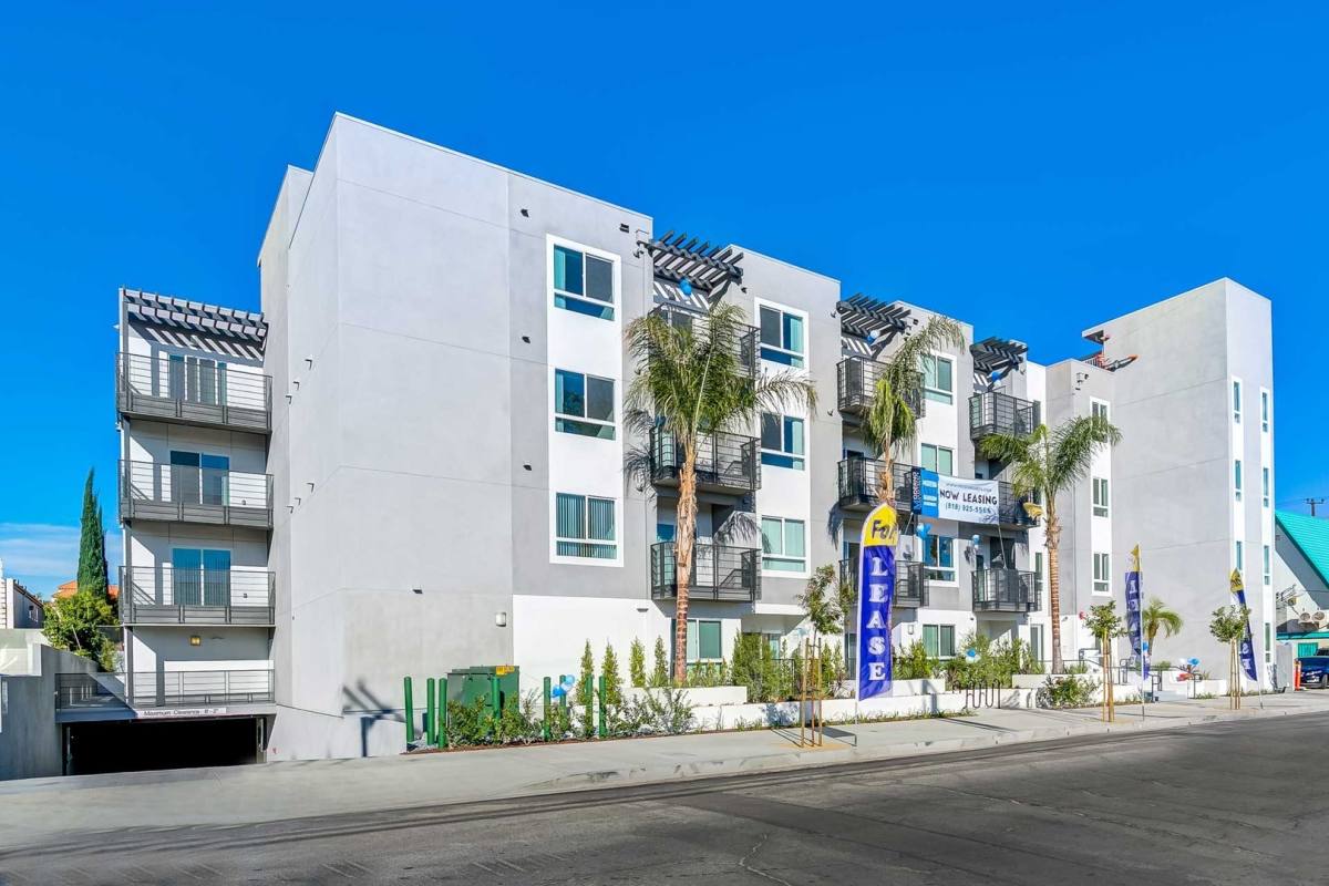 Apartment for rent at 11721 Runnymede St, North Hollywood, CA 91605