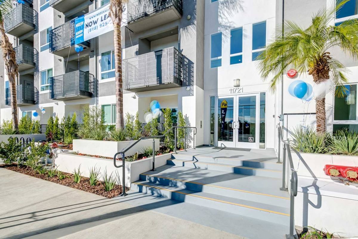 Apartment for rent at 11721 Runnymede St, North Hollywood, CA 91605