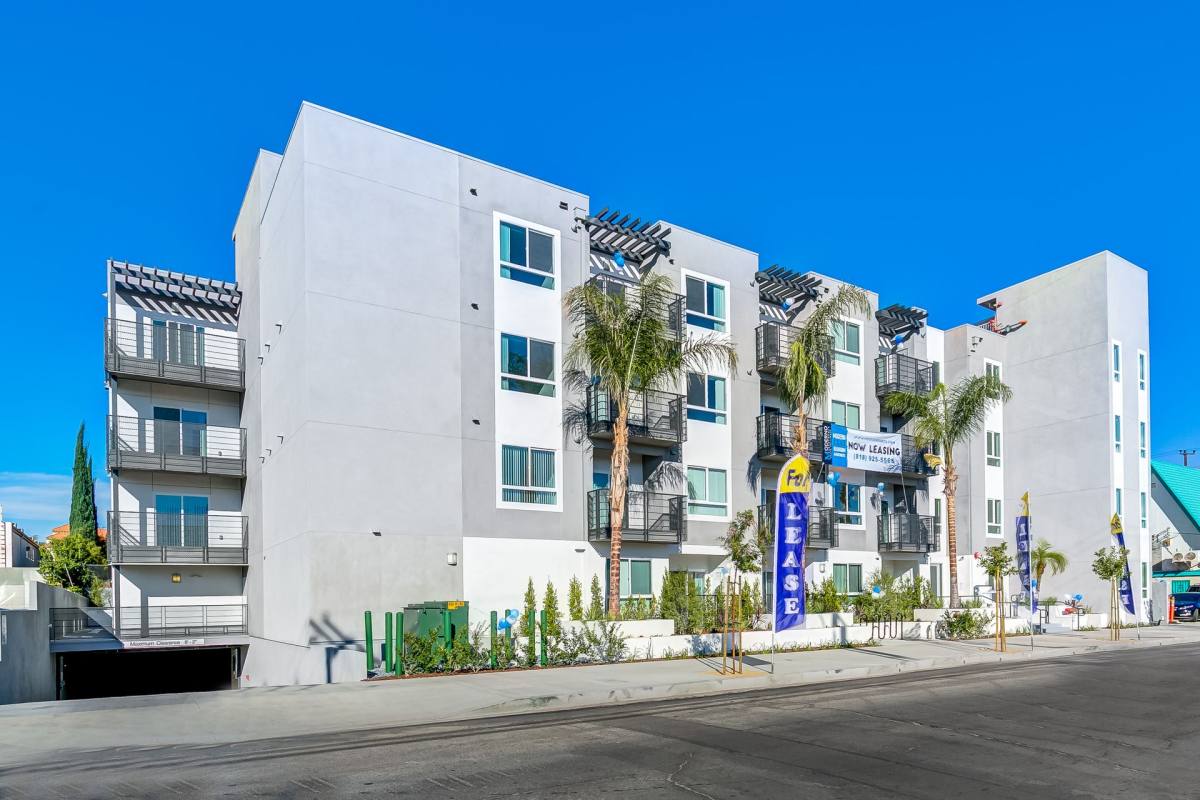 Apartment for rent at 11721 Runnymede St, North Hollywood, CA 91605