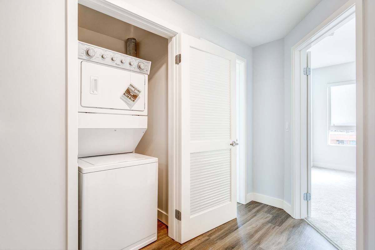 Apartment for rent at 11721 Runnymede St, North Hollywood, CA 91605