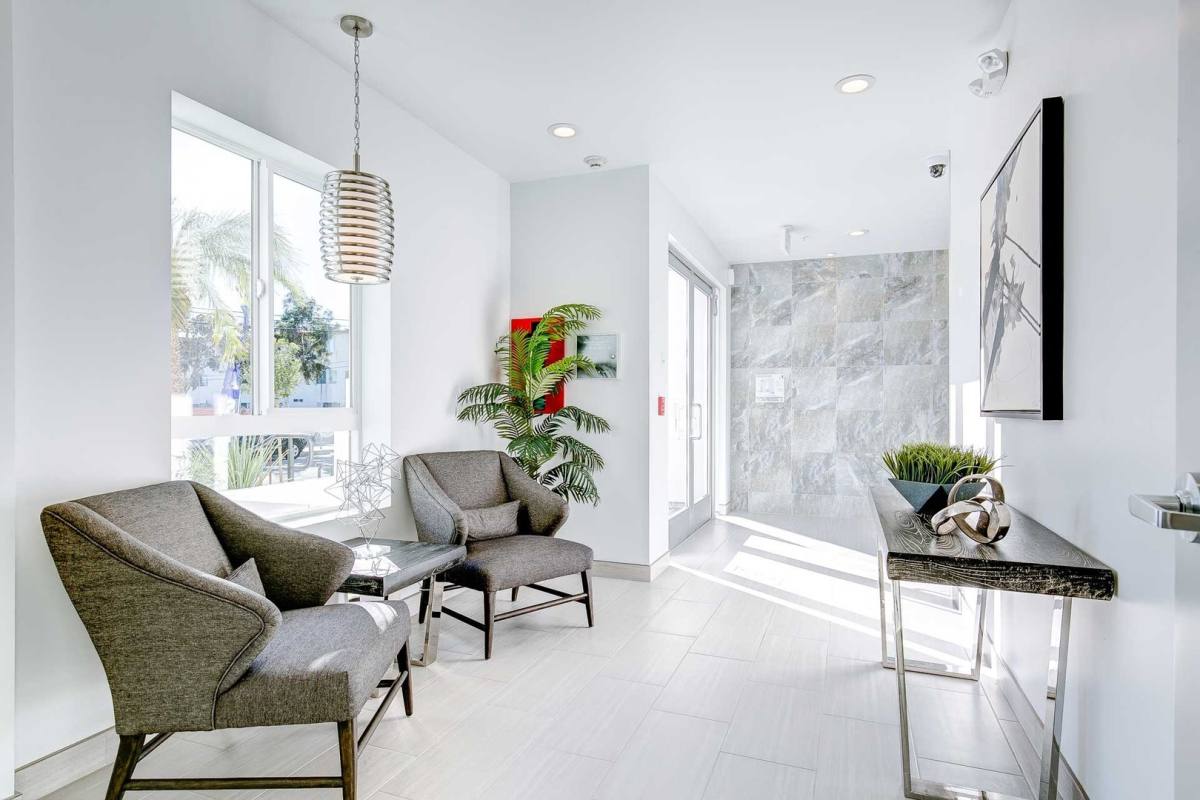 Apartment for rent at 11721 Runnymede St, North Hollywood, CA 91605