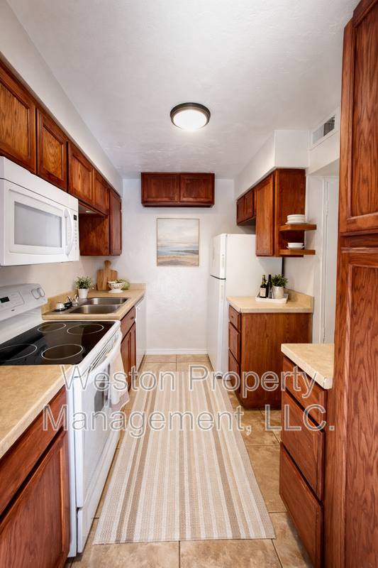 Condo for rent at 6056 NW Expressway #1, Oklahoma City, OK 73132