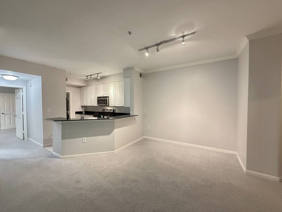 Condo for rent at 8539 Gate Parkway W, Jacksonville, FL 32216