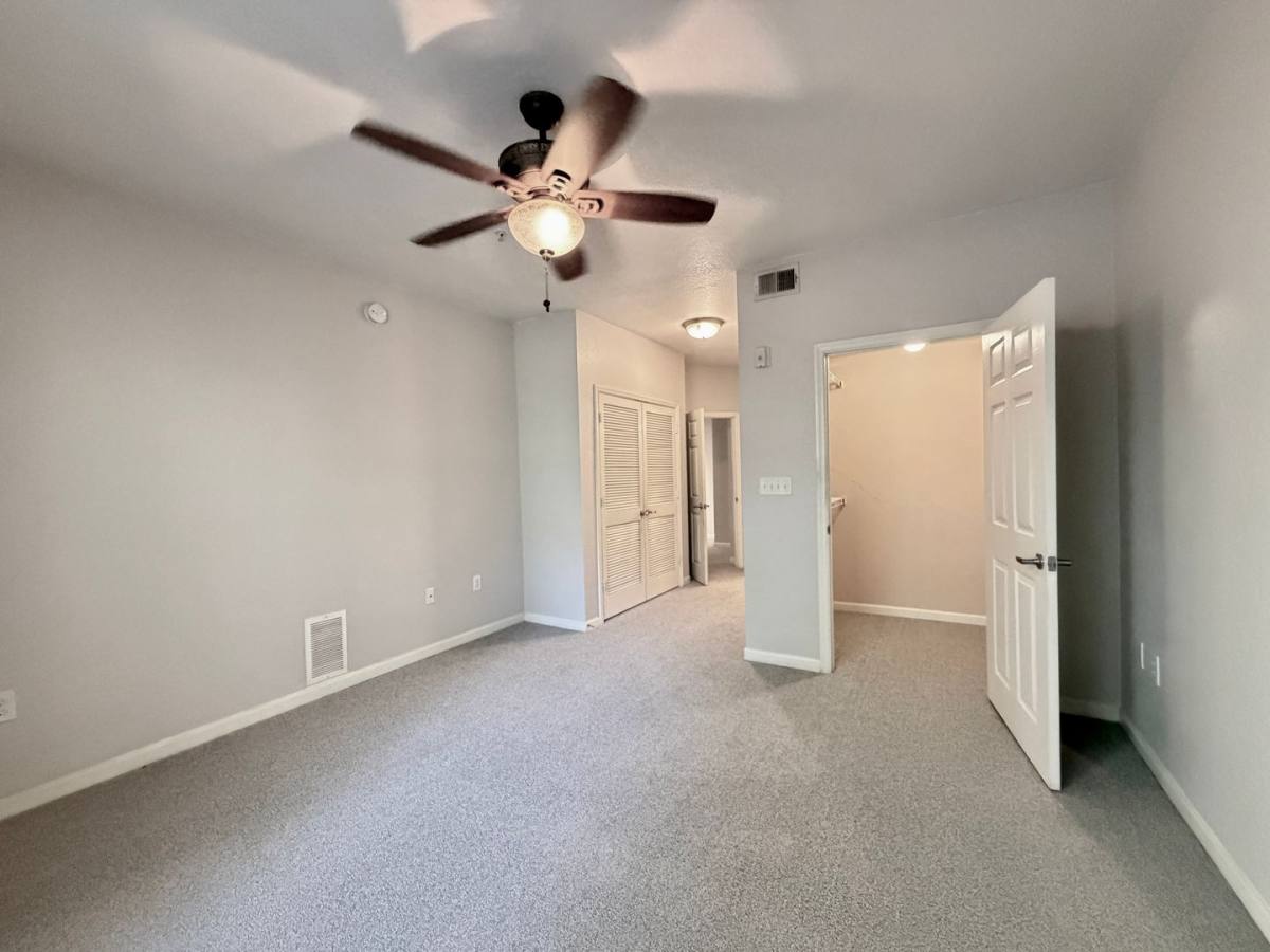 Condo for rent at 8539 Gate Parkway W, Jacksonville, FL 32216