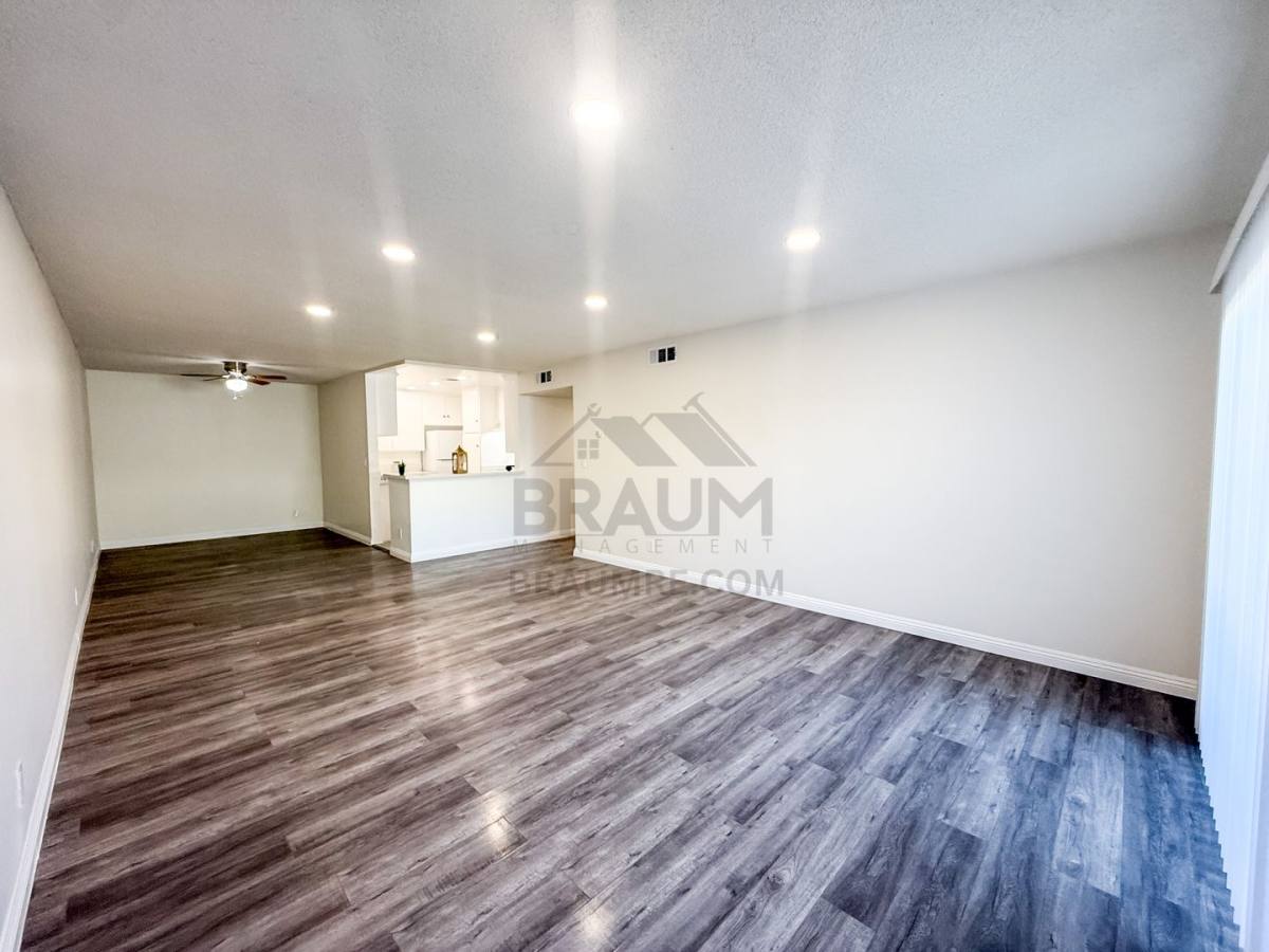 Apartment for rent at 6041 Whitsett Ave, North Hollywood, CA 91606