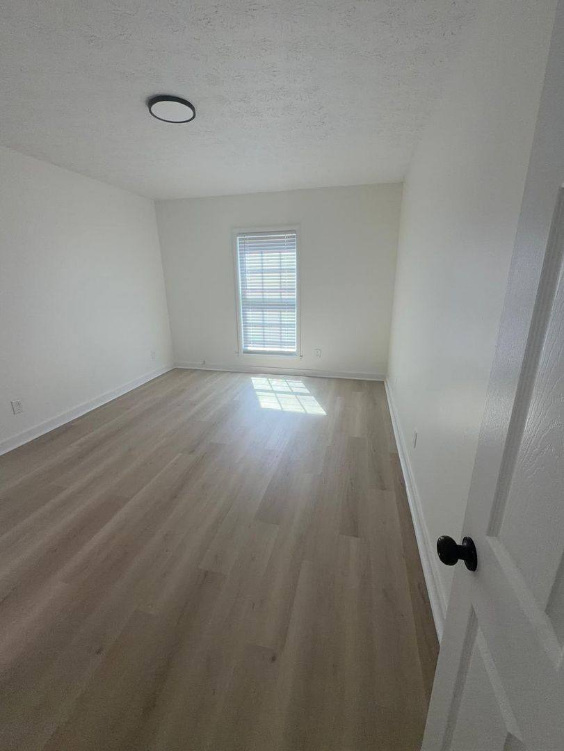 Apartment for rent at 2900 Camp Creek Parkway, Atlanta, GA 30337