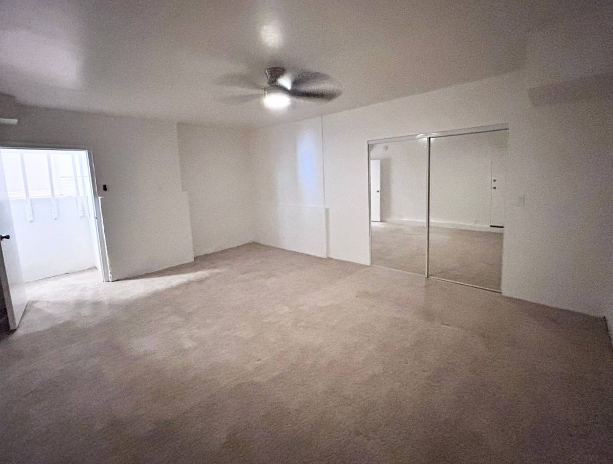 Apartment for rent at 1000 N Doheny Dr, West Hollywood, CA 90069