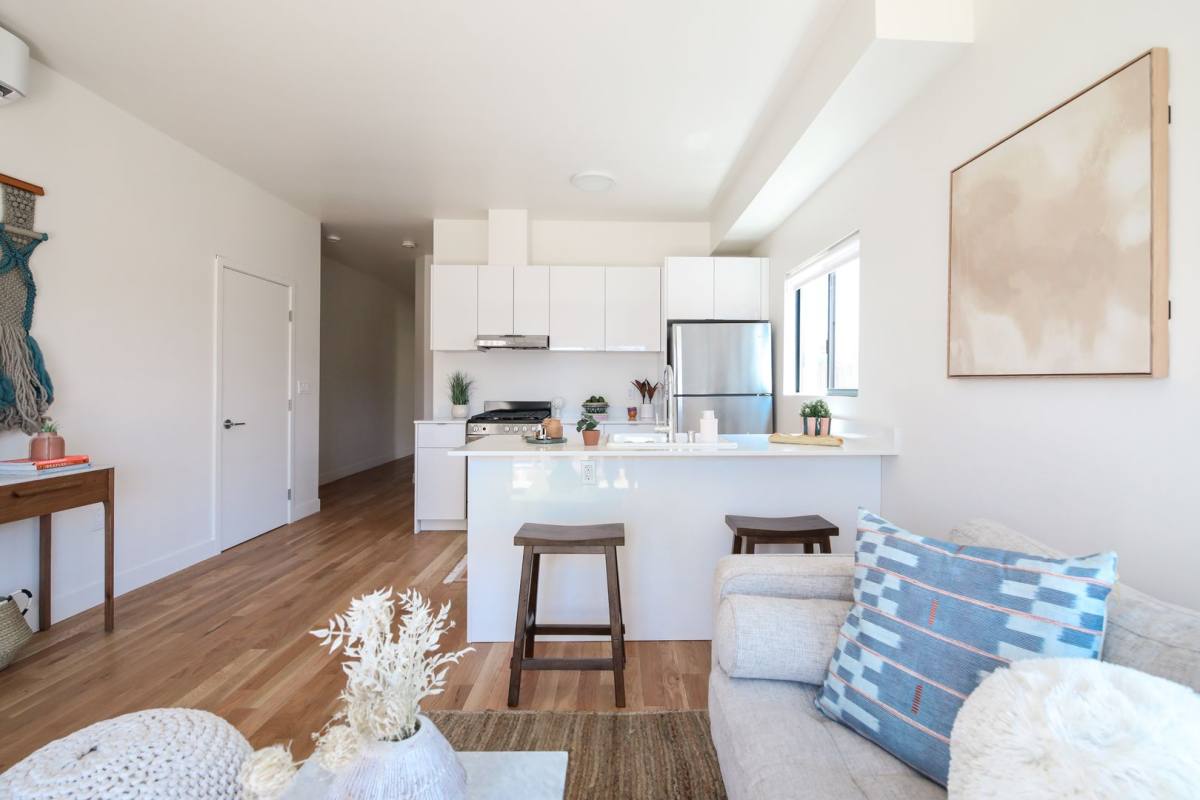 Apartment for rent at 2246 S Ridgeley Dr, Los Angeles, CA 90016
