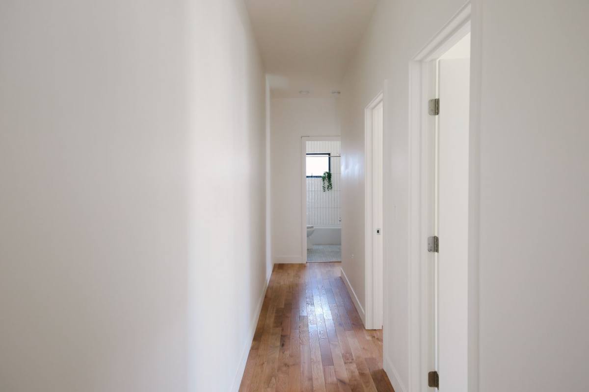 Apartment for rent at 2246 S Ridgeley Dr, Los Angeles, CA 90016