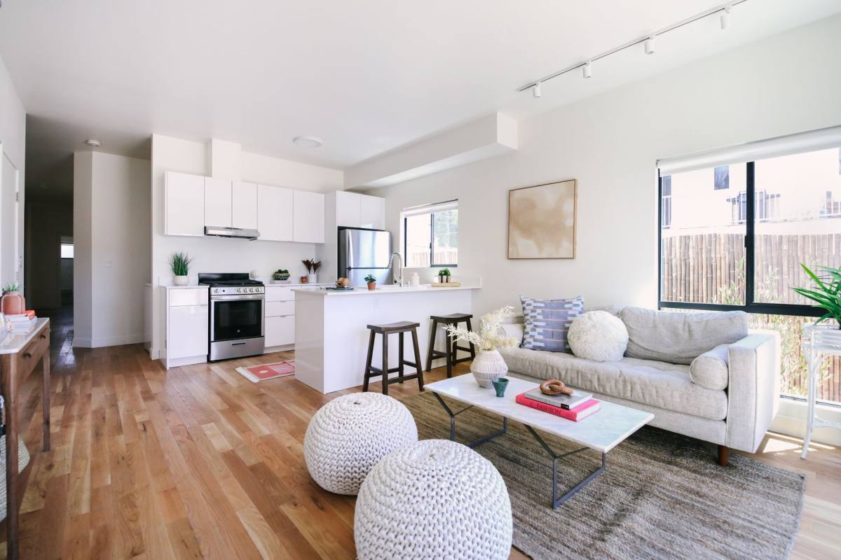 Apartment for rent at 2246 S Ridgeley Dr, Los Angeles, CA 90016