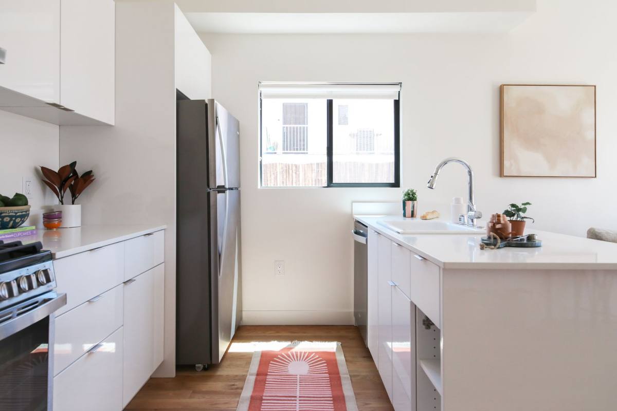 Apartment for rent at 2246 S Ridgeley Dr, Los Angeles, CA 90016