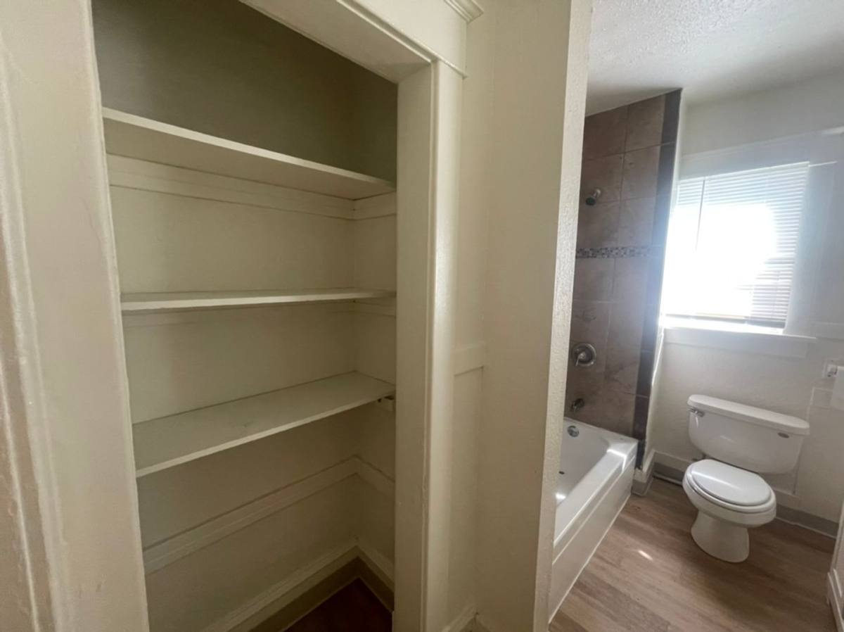 Apartment for rent at 1217 & 1223 W, Spokane, WA 99204