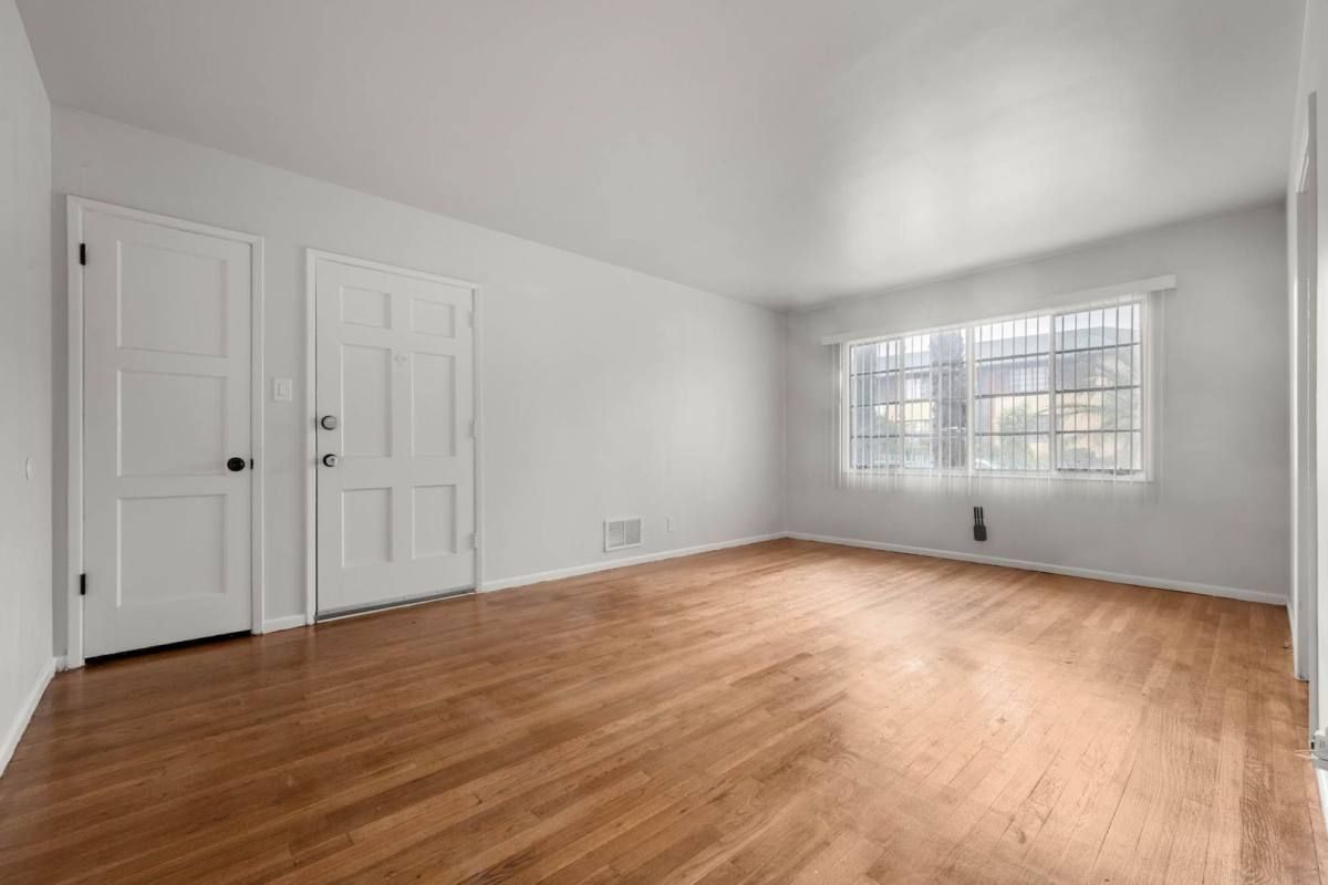 Apartment for rent at 4119 Santo Tomas Dr, Los Angeles, CA 90008